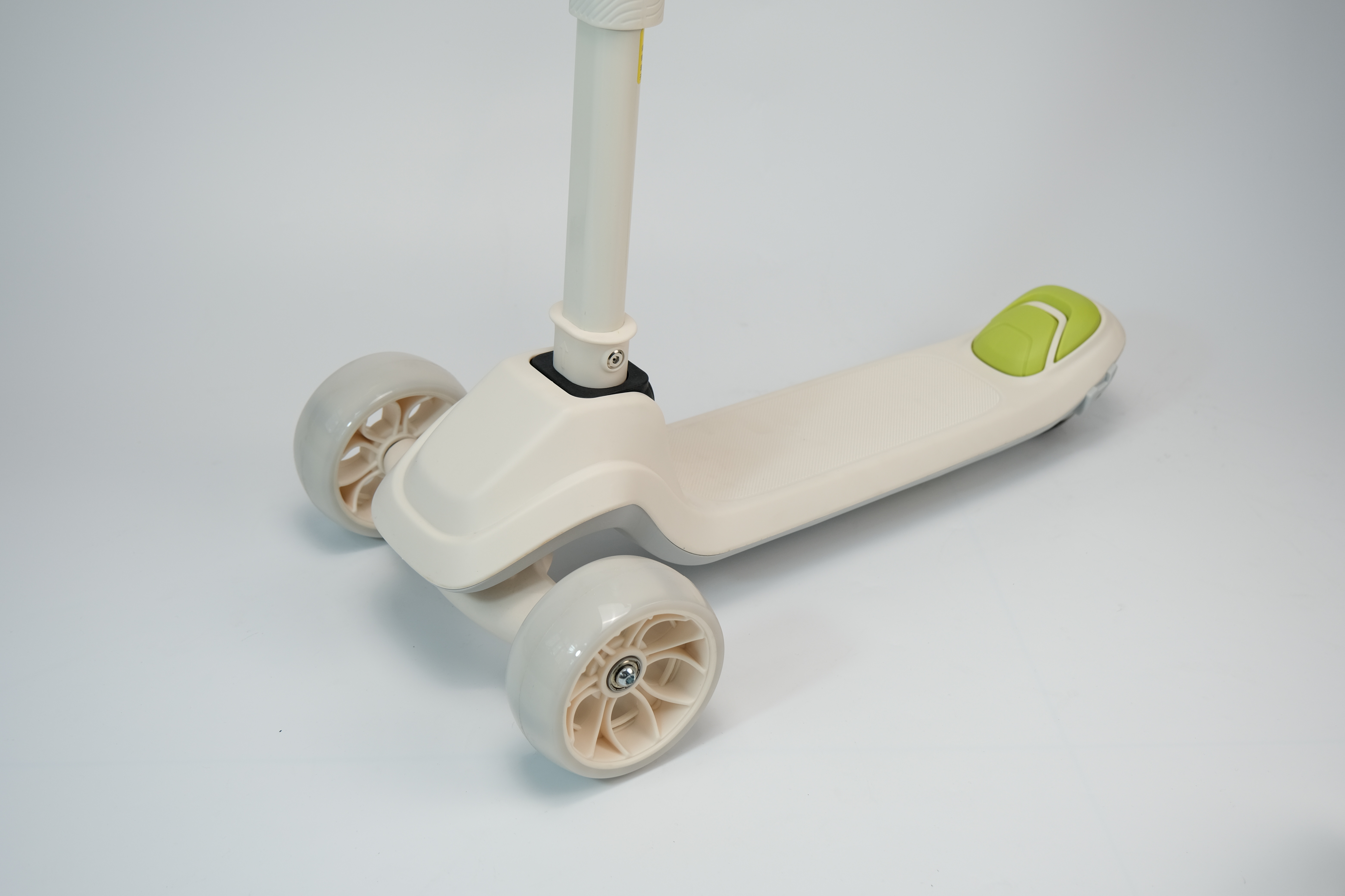 儿童车滑板车/童车/儿童滑板车卡皮吧啦/滑板车儿童/儿童滑板车细节图