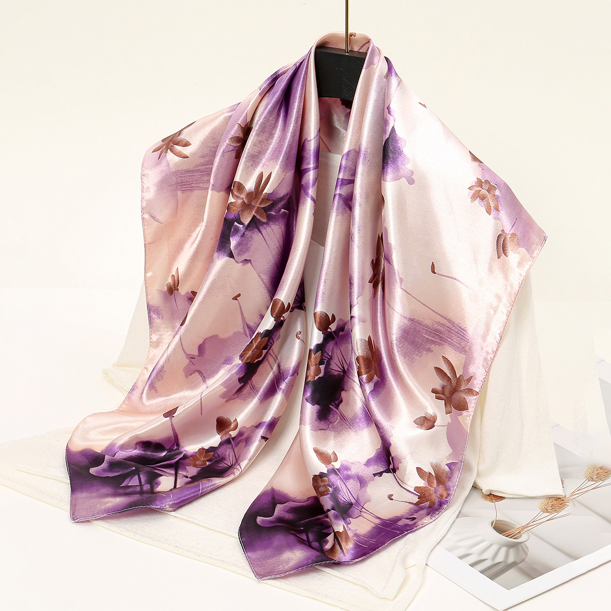 New lotus print square scarf and scarf for foreign trade, realistic style, European and American, 90cm fashionable women's hip-hop silk headscarf and square scarf Specification drawing