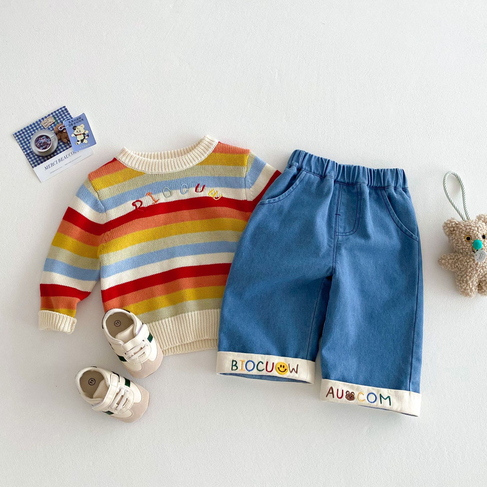 Children's stylish jeans 2025 New Spring embroidered cartoon casual pants for girls, baby Korean spring dress pants details Picture