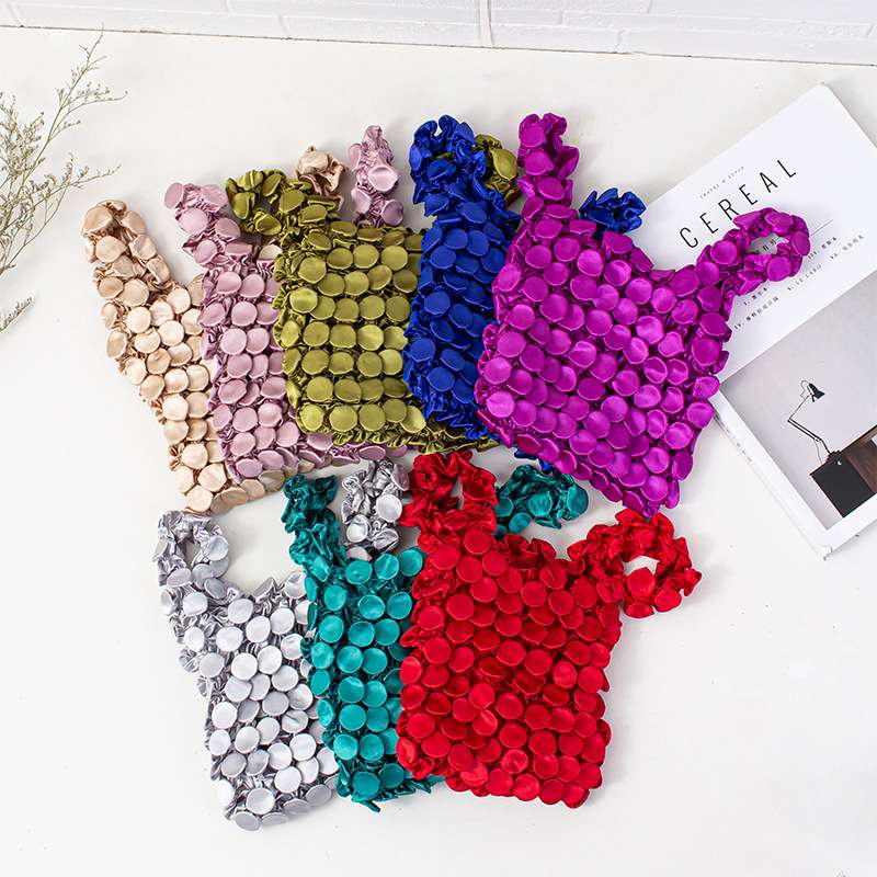 Best-selling Japanese and Korean bubble bags, durian bags, pineapple bags, button copper wallets, travel bags, women's totes, yoga bags, casual, portable and multi-functional travel bags, leather goods and luggage detail image 3