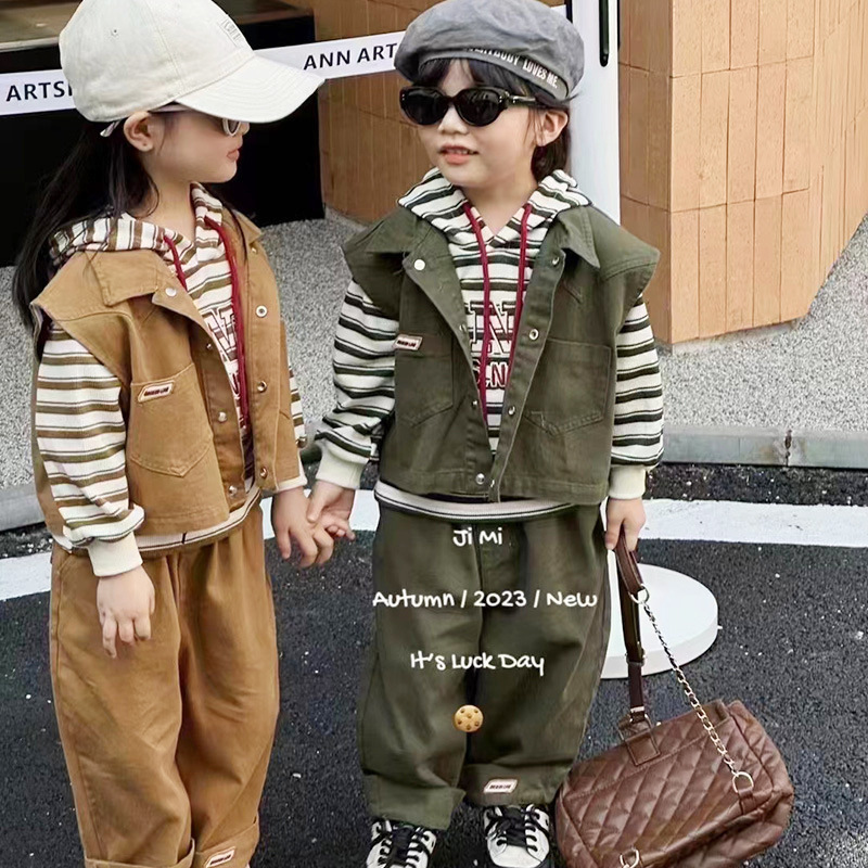 2023 Autumn Collection for Children and Boys: Korean-style vest, long-sleeved, new Autumn bestsellers, three-piece set with hat, trendy style full figure