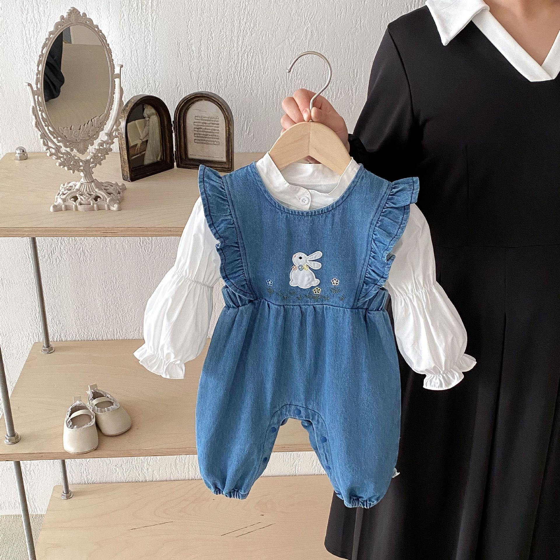 Baby denim undergarment, 0-2 years old spring baby girl flying sleeve rabbit one-piece garment, new baby clothing trend AL491 details Picture