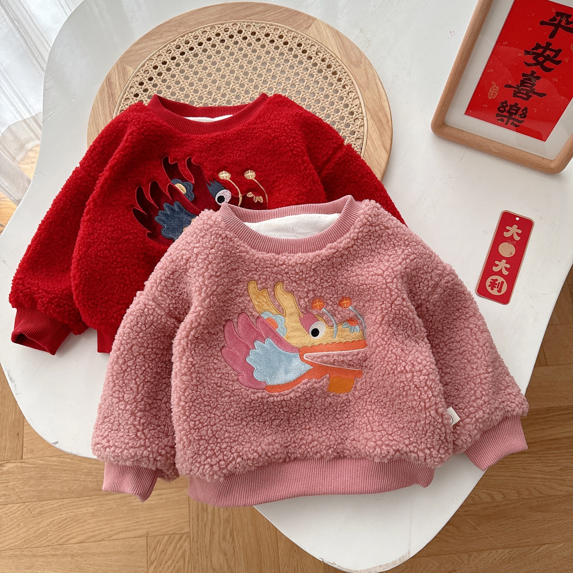 Children's fleece hoodie winter Class a, girls' thickened festive New Year wear, boys' granular fleece embroidered winter wear AY668 full figure