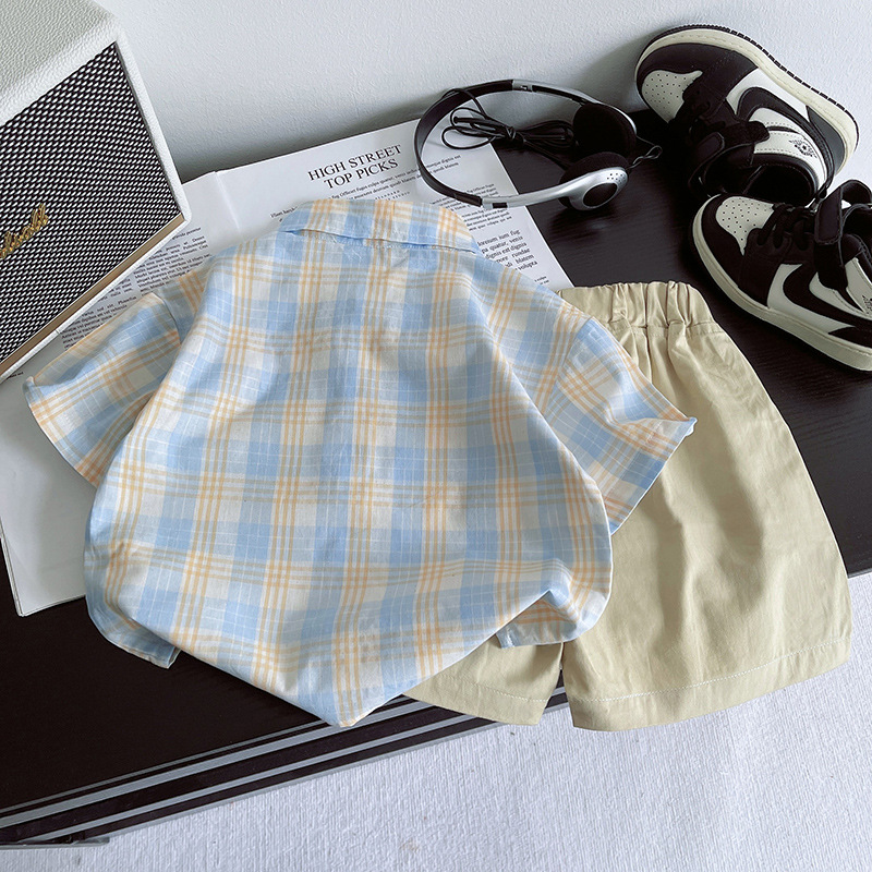 A new summer set for boys, featuring a stylish children's short-sleeved shirt with a checkered pattern and a cool two-piece Korean-style baby summer outfit Application Scenario