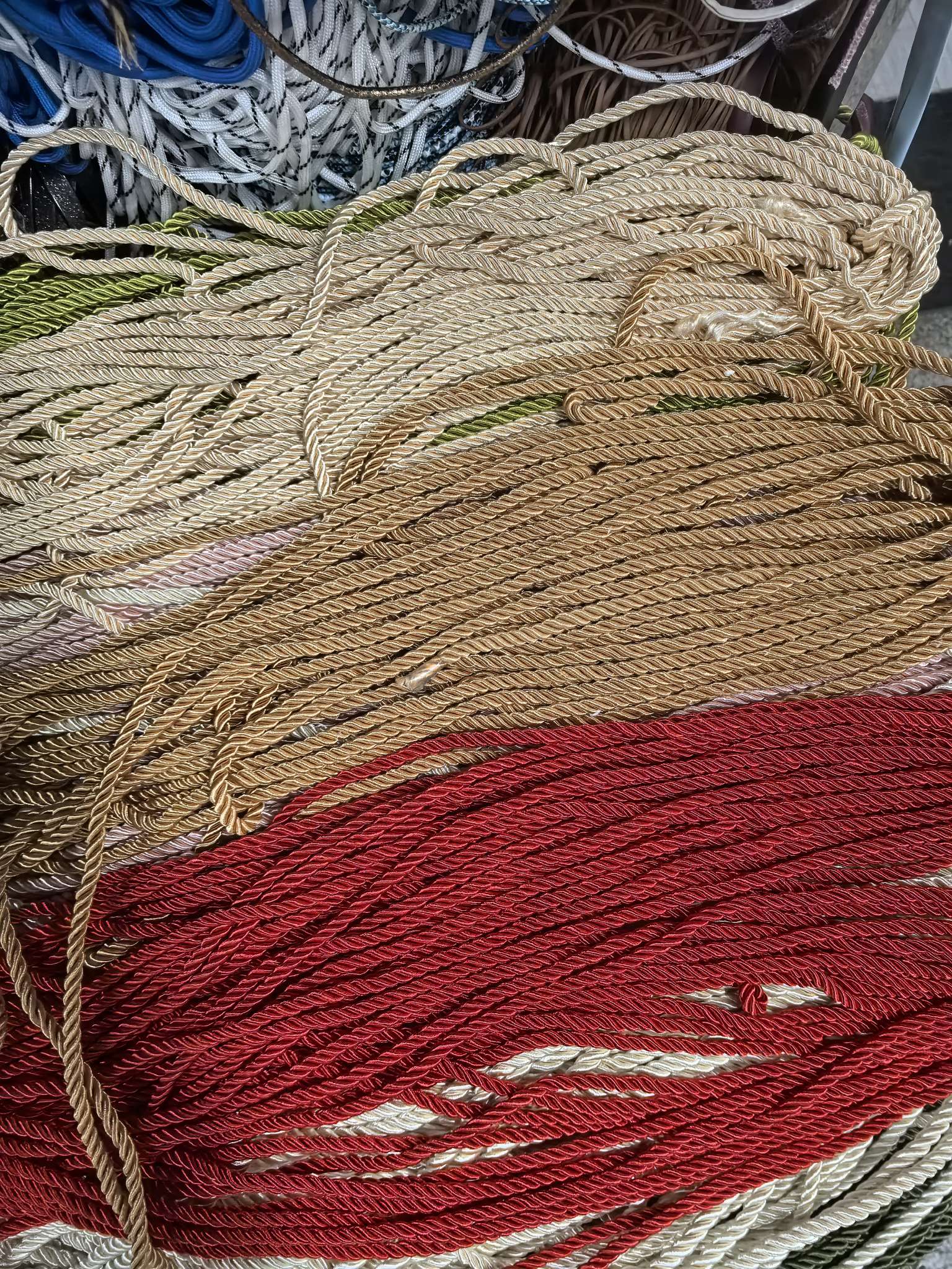 麻花绳毛线编织项链绳手链绳钥匙扣编织绳发带蝴蝶结绳子发发夹绳子冬天毛绒娃娃纺织皮革皮标PE布耐用手工详情图2