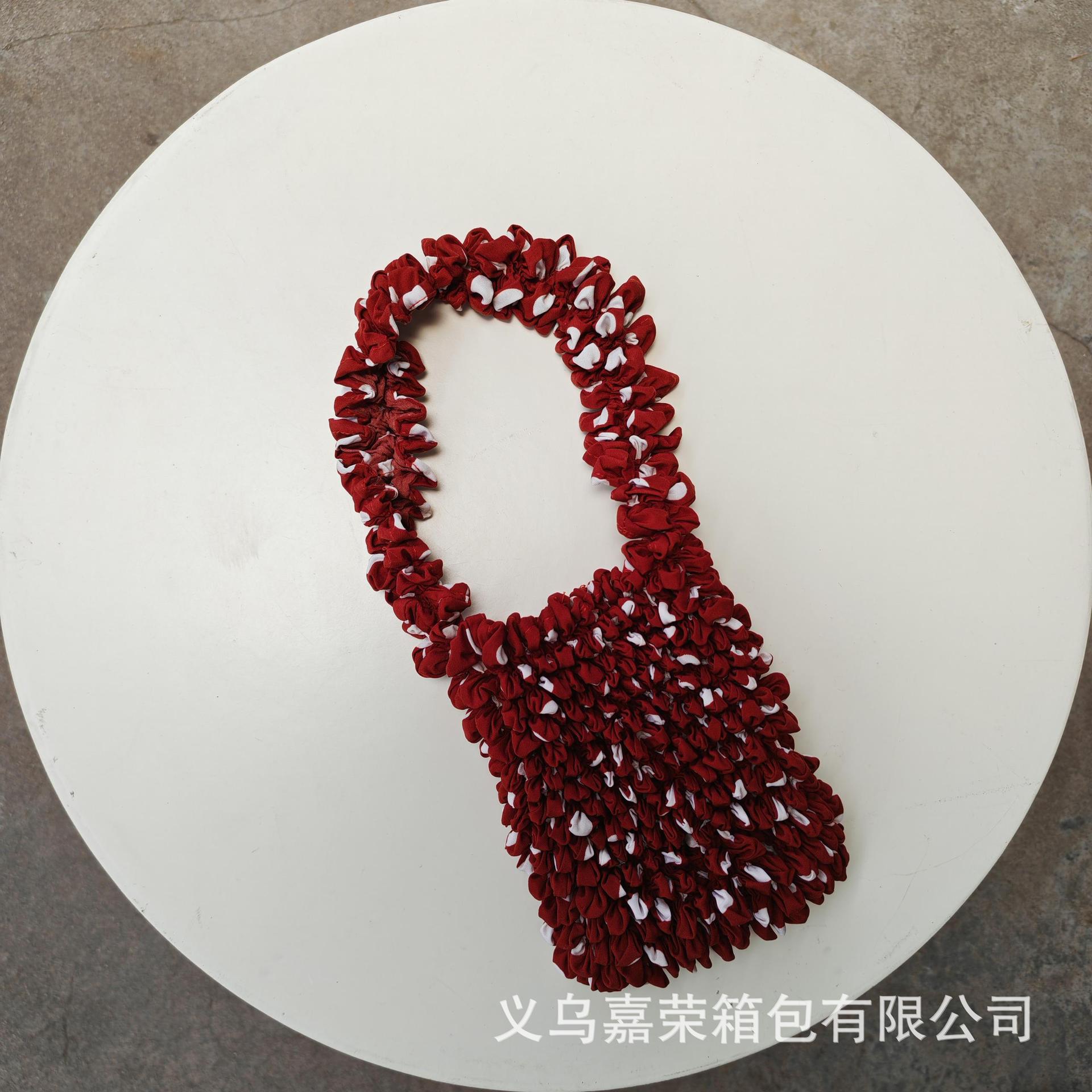 Popular Japanese and Korean pineapple bags, bubble bags, fashionable women's bags, multi-functional hand-held crossbody bags, casual leather goods and luggage, women's versatile and trendy new products detail image 17