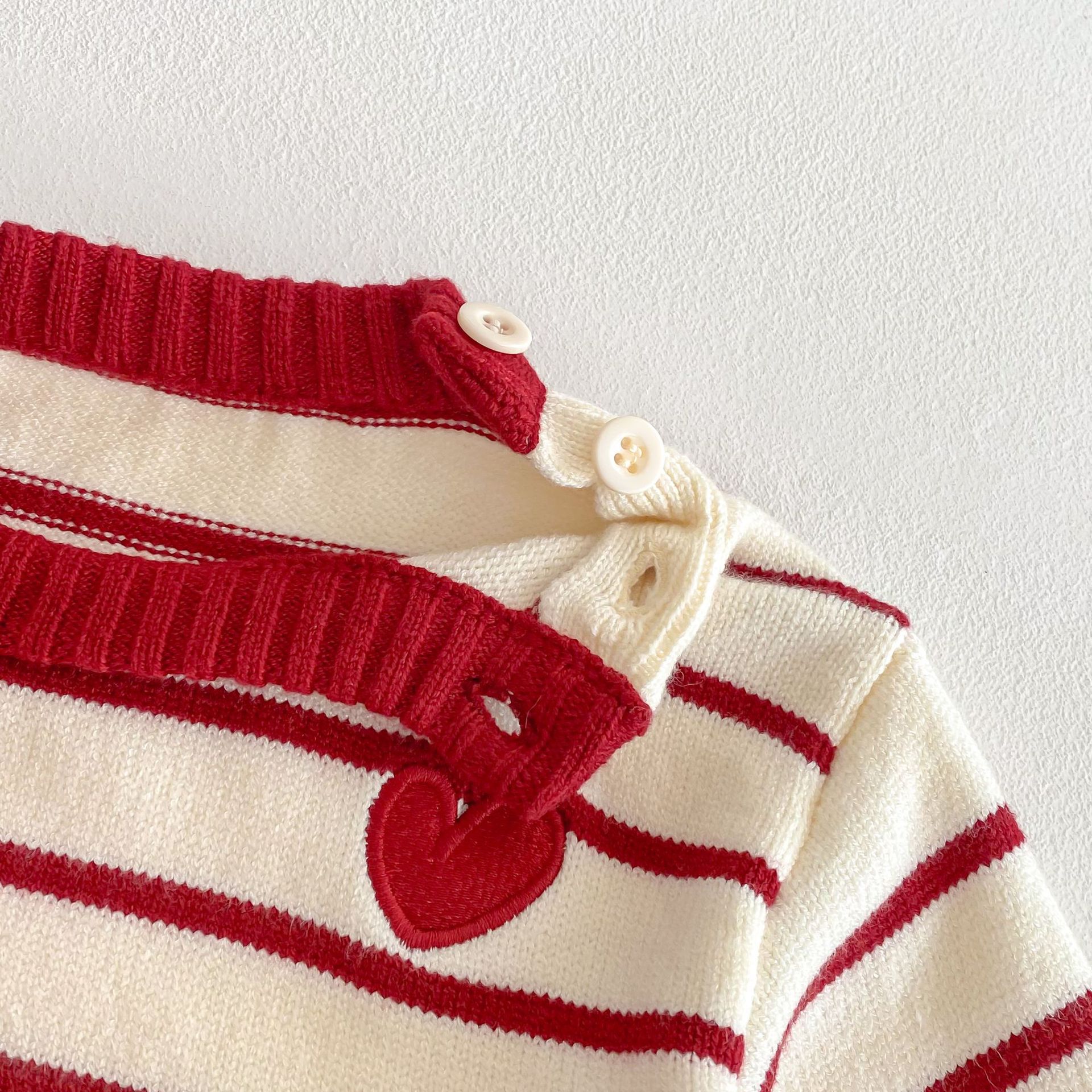 Children's thickened sweater for winter 2025 new style, girls' striped knitted pullover, baby New Year greeting dress, first birthday dress Specification drawing