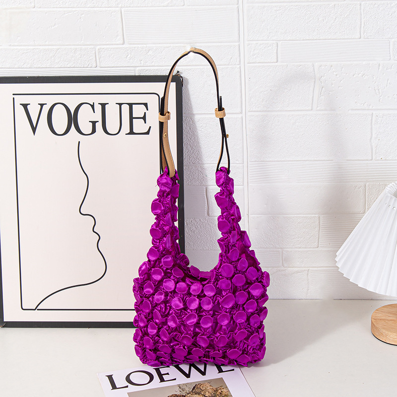 Best-selling Japanese and Korean bubble bags, durian bags, pineapple bags, button copper wallets, travel bags, women's totes, yoga bags, casual, portable and multi-functional travel bags, leather goods and luggage detail image 19