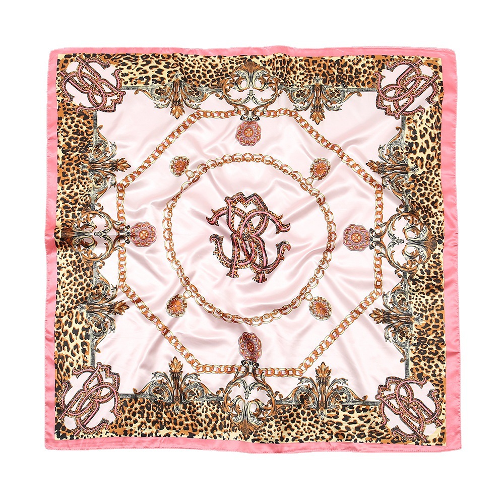 90-square-meter foreign trade new leopard print chain decorated satin silk scarf headscarf, versatile and multi-purpose silk-like scarf Application Scenario