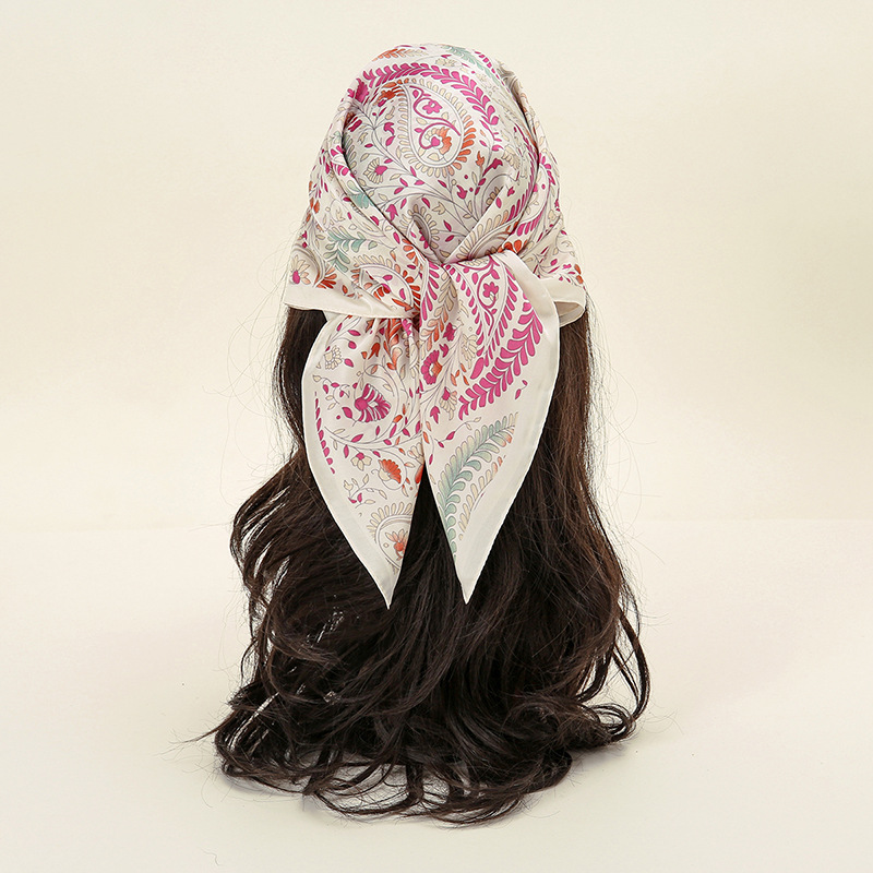 Elegant ladies' floral printed 70 small square scarves, professional neckerchiefs, decoration, popular foreign trade headscarves in stock full figure