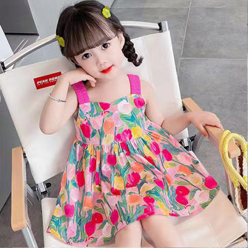 Korean Instagram-style summer new stylish and fashionable girls' dress with a halter top Application Scenario