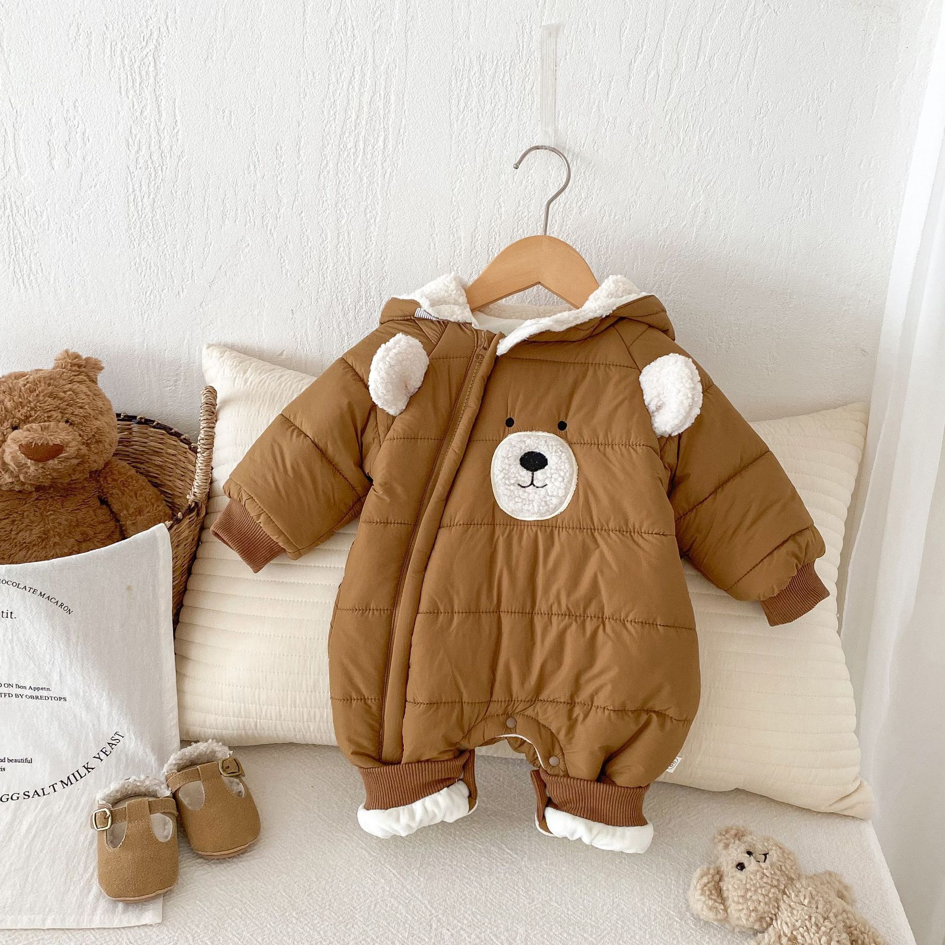Baby fleece jumpsuit, super cute hooded climbing suit for winter boys and girls aged 0-2, thick winter clothes for babies AL727 details Picture