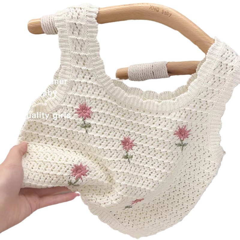 A new 2024 summer dress set for girls, featuring a fashionable and stylish knitted vest and casual shorts for children Item Picture