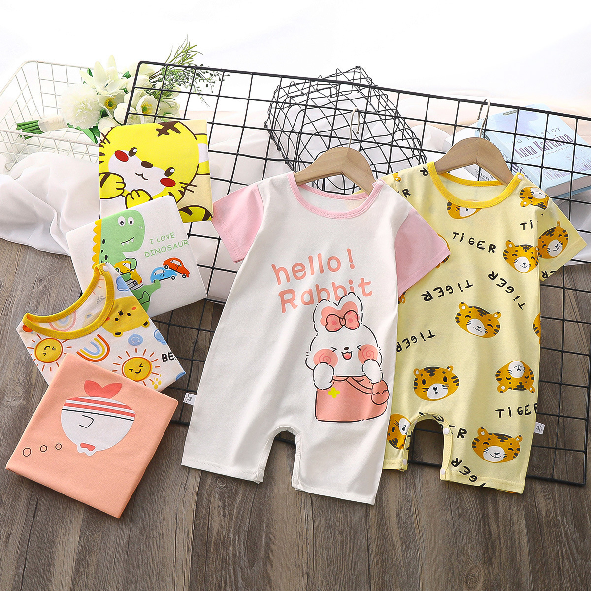 2025 Pure cotton summer new Style Korean version for baby boys, thin short-sleeved girls, children's one-piece dress Ha Yi full figure