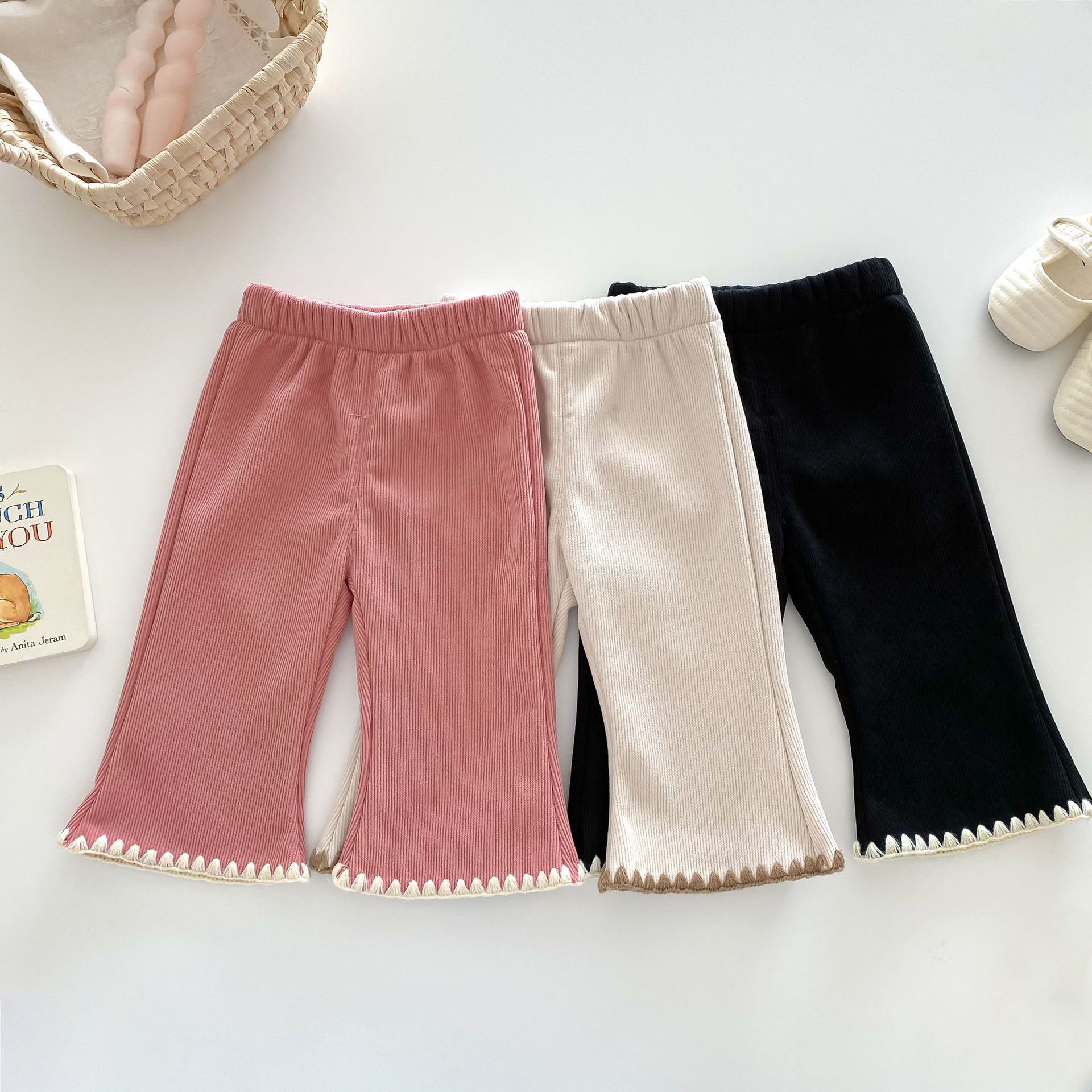 Solid color flared pants for girls aged 0-5, thickened warm casual pants for winter girls, children's winter clothing pants AK368 details Picture