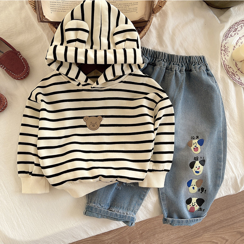 2024 Autumn/Winter new Korean-style hooded bear hoodie, sponge treasure denim vest, Hum-ha jeans, children's set details Picture