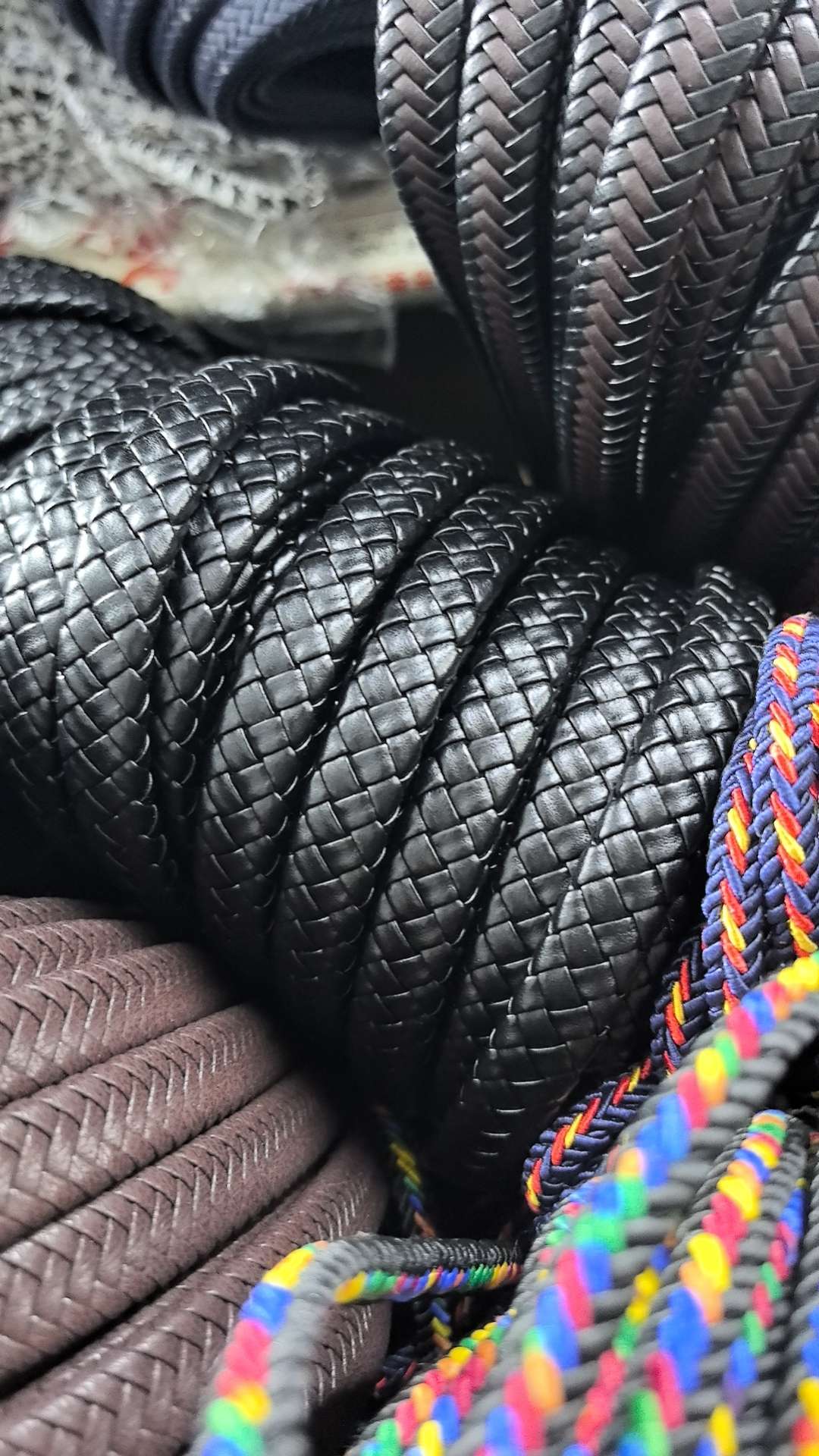 皮革编织手链编织项链绳手链绳钥匙扣编织绳发带蝴蝶结绳子发发夹绳子冬天毛绒娃娃纺织皮革皮标PE布耐用手工制作详情图11