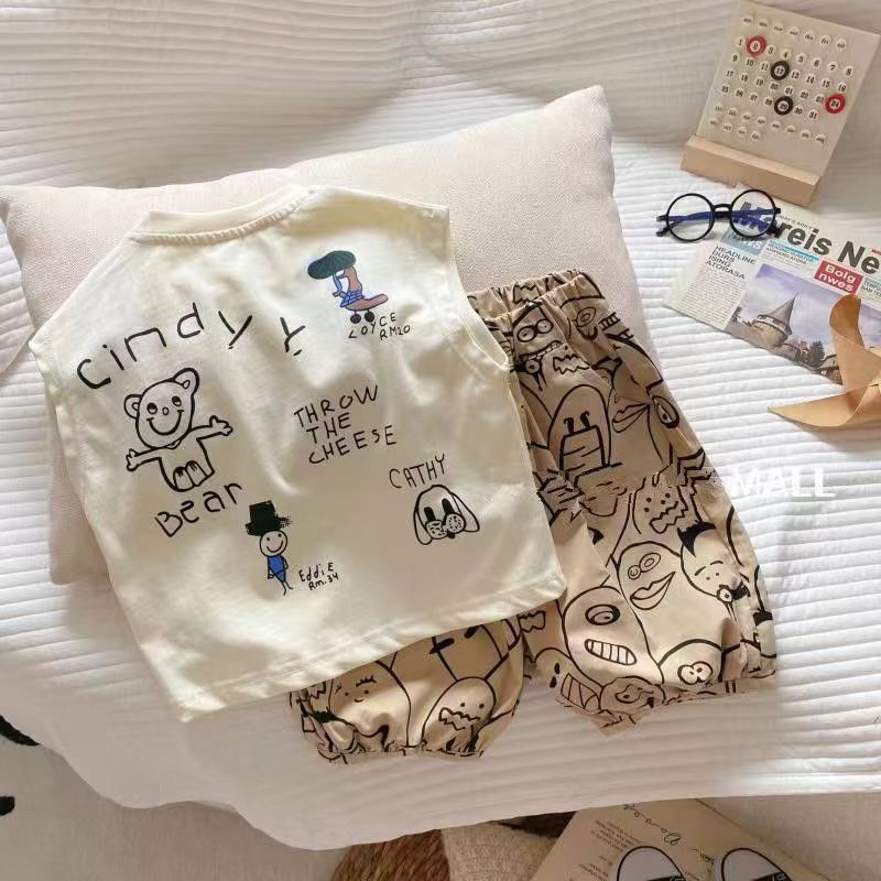 New 2024 summer Korean style graffiti pants and vest set for boys and girls, stylish and casual two-piece set Application Scenario