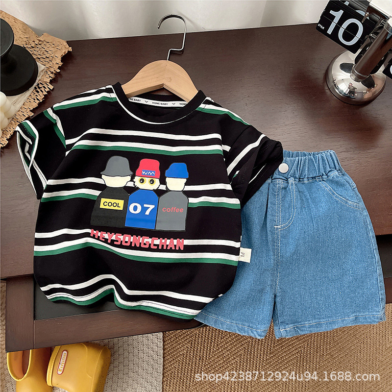 Boys' Summer 2025 new Style Stylish, cool and cool summer wear for boys, children's short-sleeved summer clothing trend Application Scenario