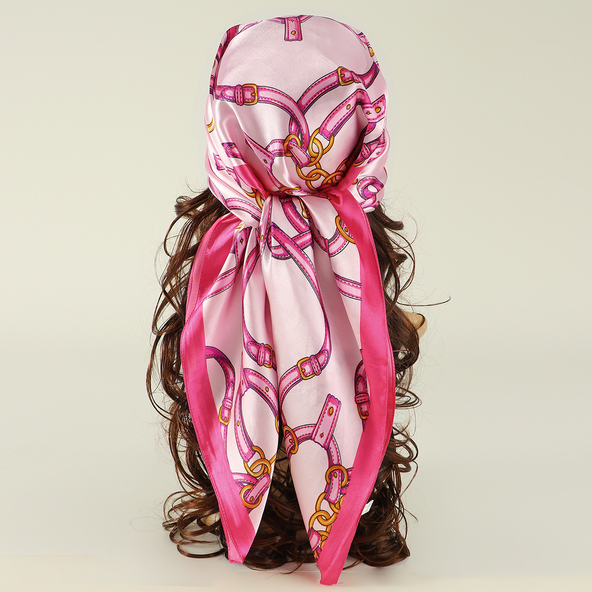 Spring and summer new chain imitation silk 90-square scarf for women, a popular street hip-hop ethnic headscarf in Europe and America, in stock full figure