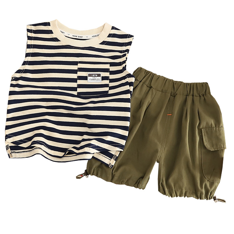 The 2023 summer new sleeveless striped top for boys is a trendy and stylish two-piece workwear pants for kids Specification drawing