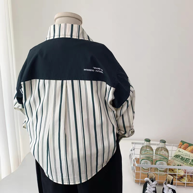 Boys' stylish striped shirt Spring/Autumn 2025 New Korean style small and medium-sized children's cool thin shirt pure cotton top details Picture