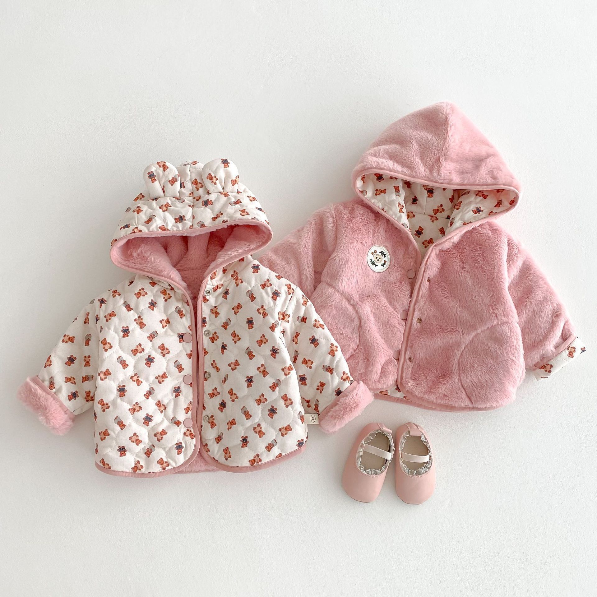Girls' fashionable cotton-padded clothes, double-sided stylish coats for winter girls aged 0-5, children's full-printed bear winter clothes AY694 full figure