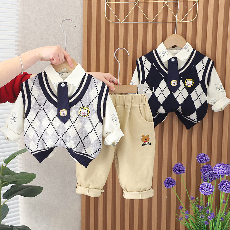 Boys' Spring and Autumn Set 2023 New Stylish Baby spring wear Korean-style sweater vest three-piece set, trendy clothes for infants and children full figure