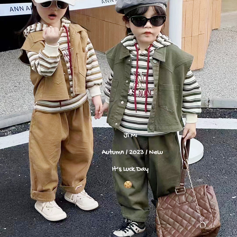 2023 Autumn Collection for Children and Boys: Korean-style vest, long-sleeved, new Autumn bestsellers, three-piece set with hat, trendy style Application Scenario