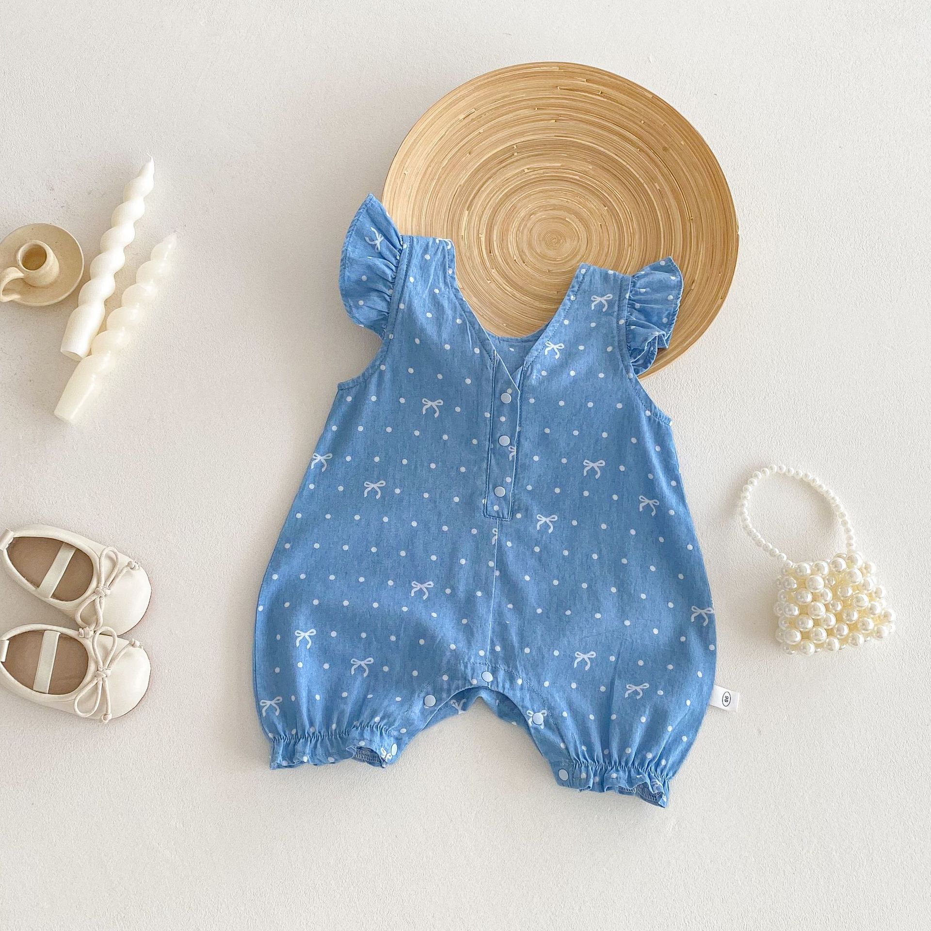 Baby bow crawling suit 2025 New summer baby Korean-style flying sleeve denim bottom wrap, trendy newborn clothing details Picture