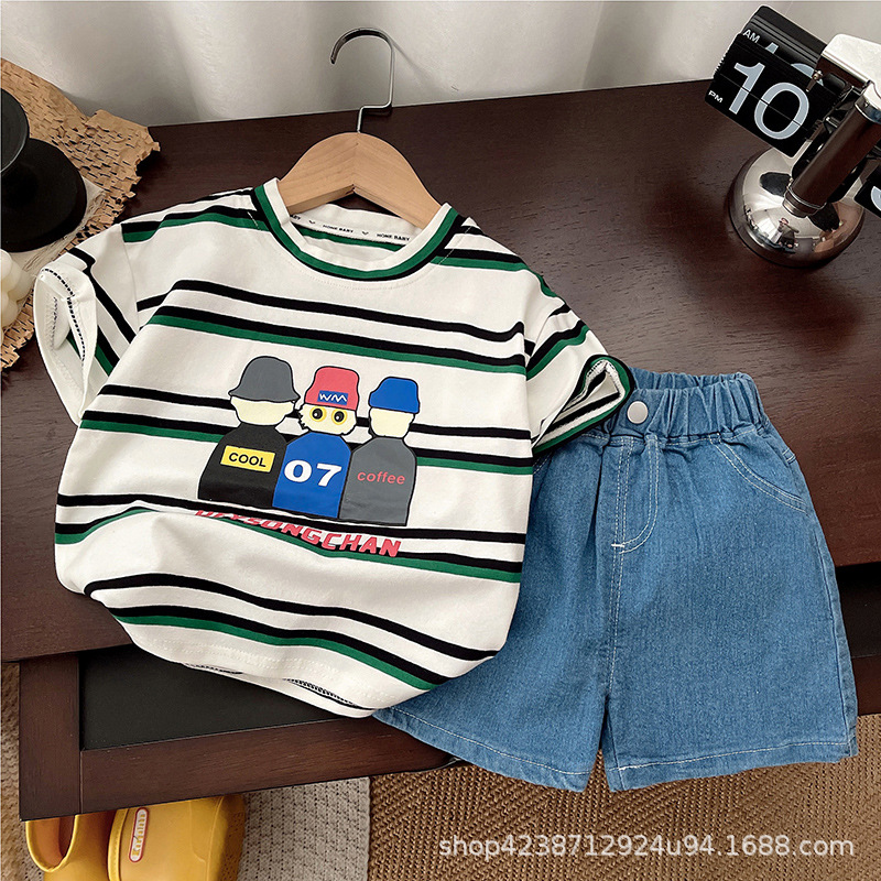 Boys' Summer 2025 new Style Stylish, cool and cool summer wear for boys, children's short-sleeved summer clothing trend full figure