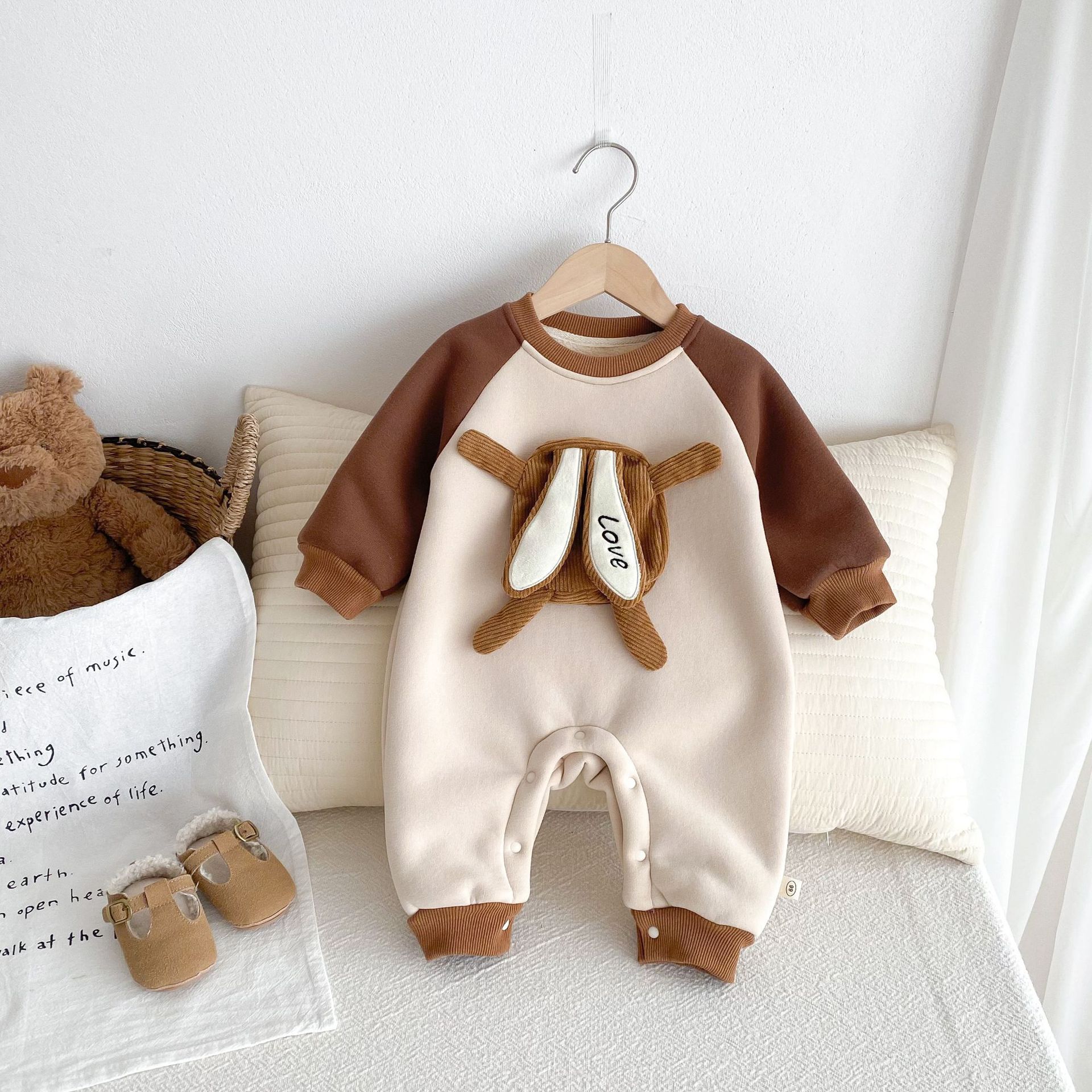 Baby fleece crawling suit, 0-2 years old winter baby cute color-blocking doll one-piece suit, baby clothes AL331 full figure