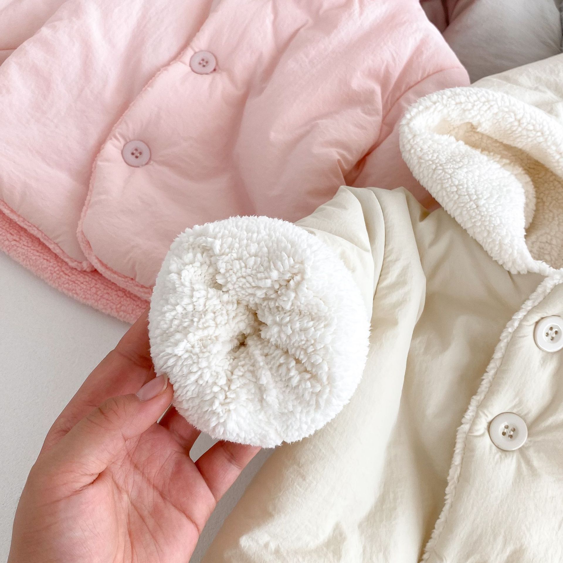 Children's solid-color cotton-padded jacket for 0-5 years old, winter girls' stylish cotton-padded thick coat, boys' winter coat AY646 Application Scenario