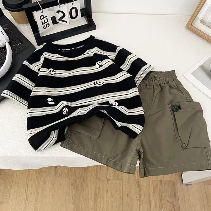Boys' Summer Set 2025 New style Children's striped short-sleeved summer clothes, baby boys' fashionable puller print full figure
