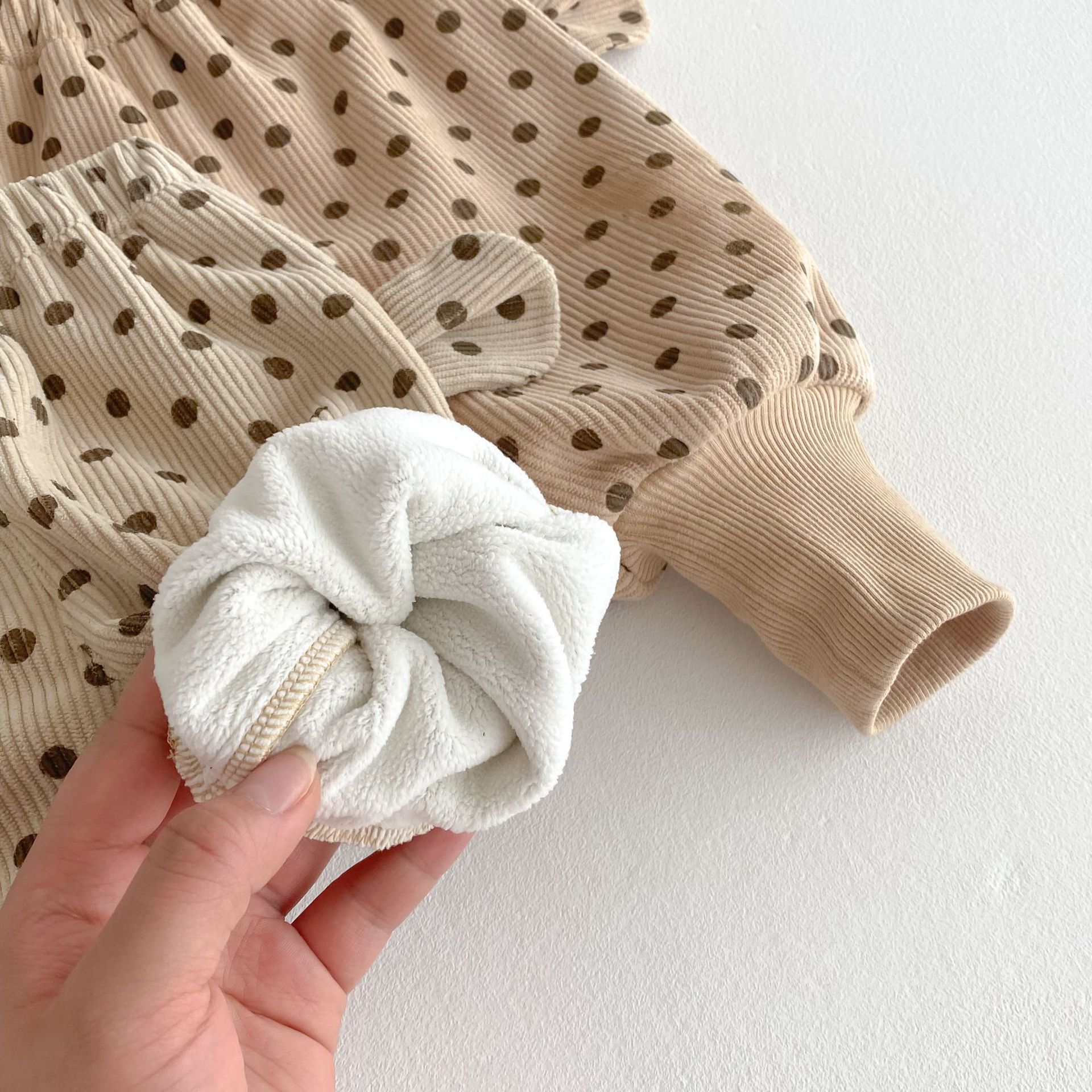 Children's polka dot fleece pants, winter Class a girls' corduroy pants, baby autumn and winter fleece thickened sweatpants AK508 Application Scenario