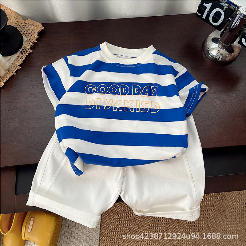 2025 New Boys' summer dress with English striped short-sleeved sleeves, stylish boys' baby clothes, trendy children's two-piece set Application Scenario