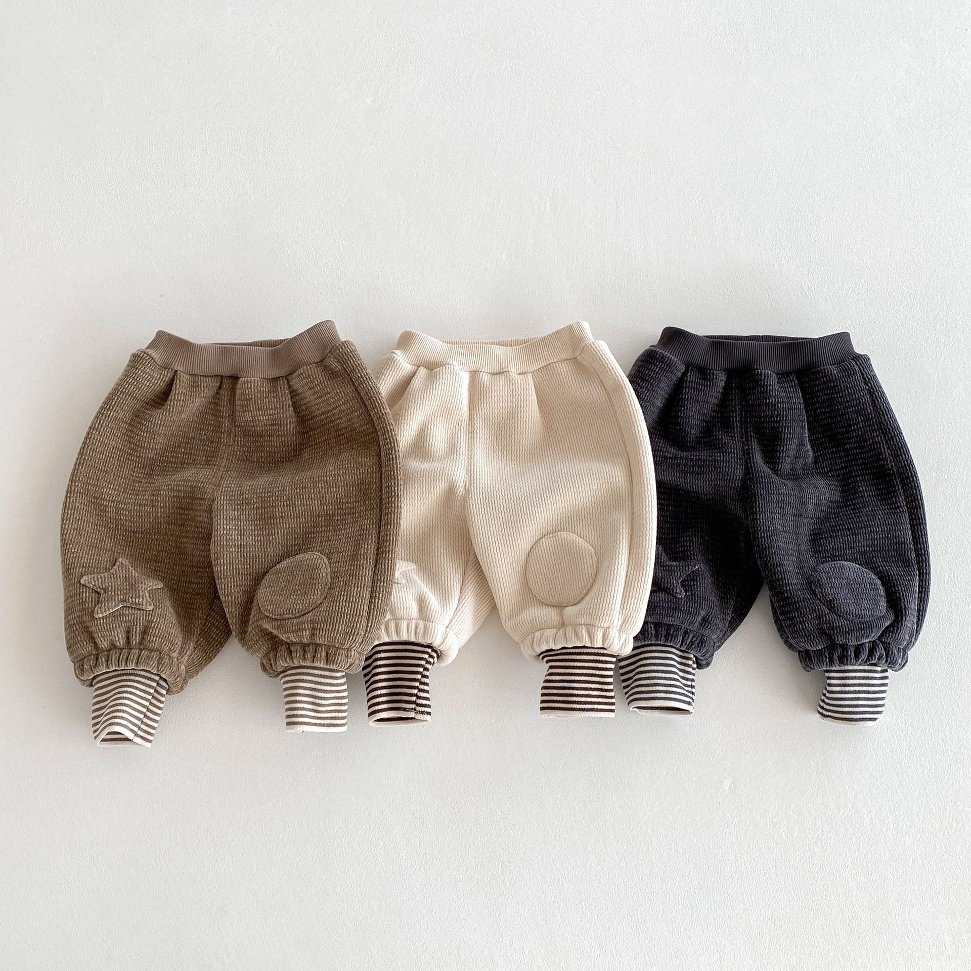 Children's European cotton fleece pants for 0-5 years old winter girls' fashionable solid color fleece casual pants for boys' winter wear trend AK472 details Picture