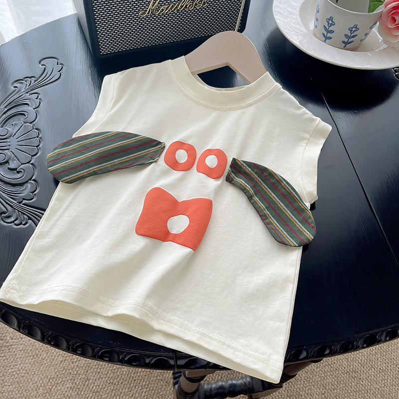 The 2024 summer children's clothing boys' set is stylish, cool and creative. The children's streetwear vest and striped shorts are trendy Application Scenario