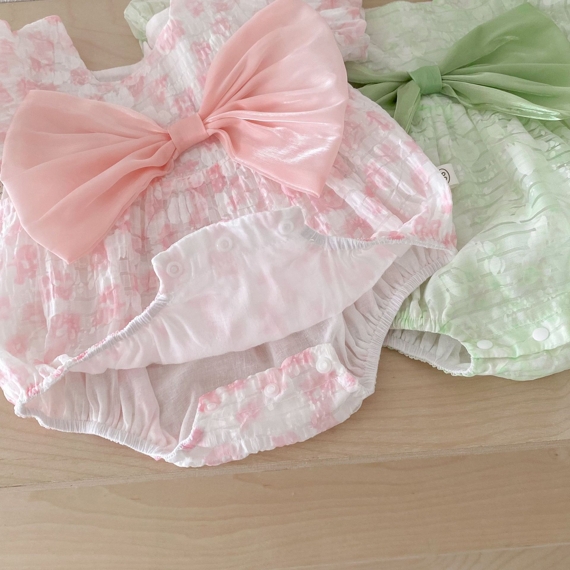 Baby bow dress for summer girls aged 0-2 years old, super cute tummy dress, one-year-old dress, baby dress AL587 Application Scenario