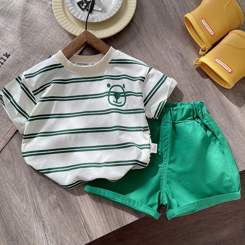 Trendy boys' striped short-sleeved set 2025 New summer dress for kids, Korean style T-shirt and shorts two-piece baby top full figure