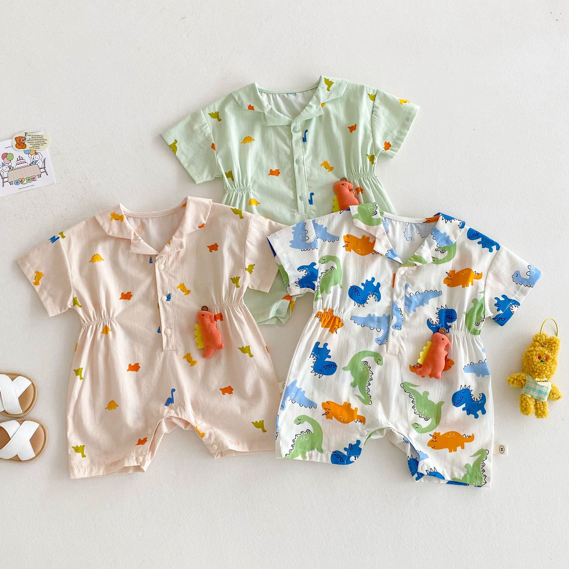 Baby beach-style Ha Yi 2025 New Summer full-length cartoon one-piece dress for babies, trendy clothes for newborns going out full figure