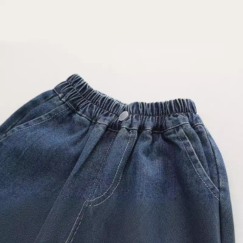 Boys' jeans 2023 Spring and Autumn New Style Small and medium-sized children's casual and versatile long pants, children's loose Korean-style pants details Picture