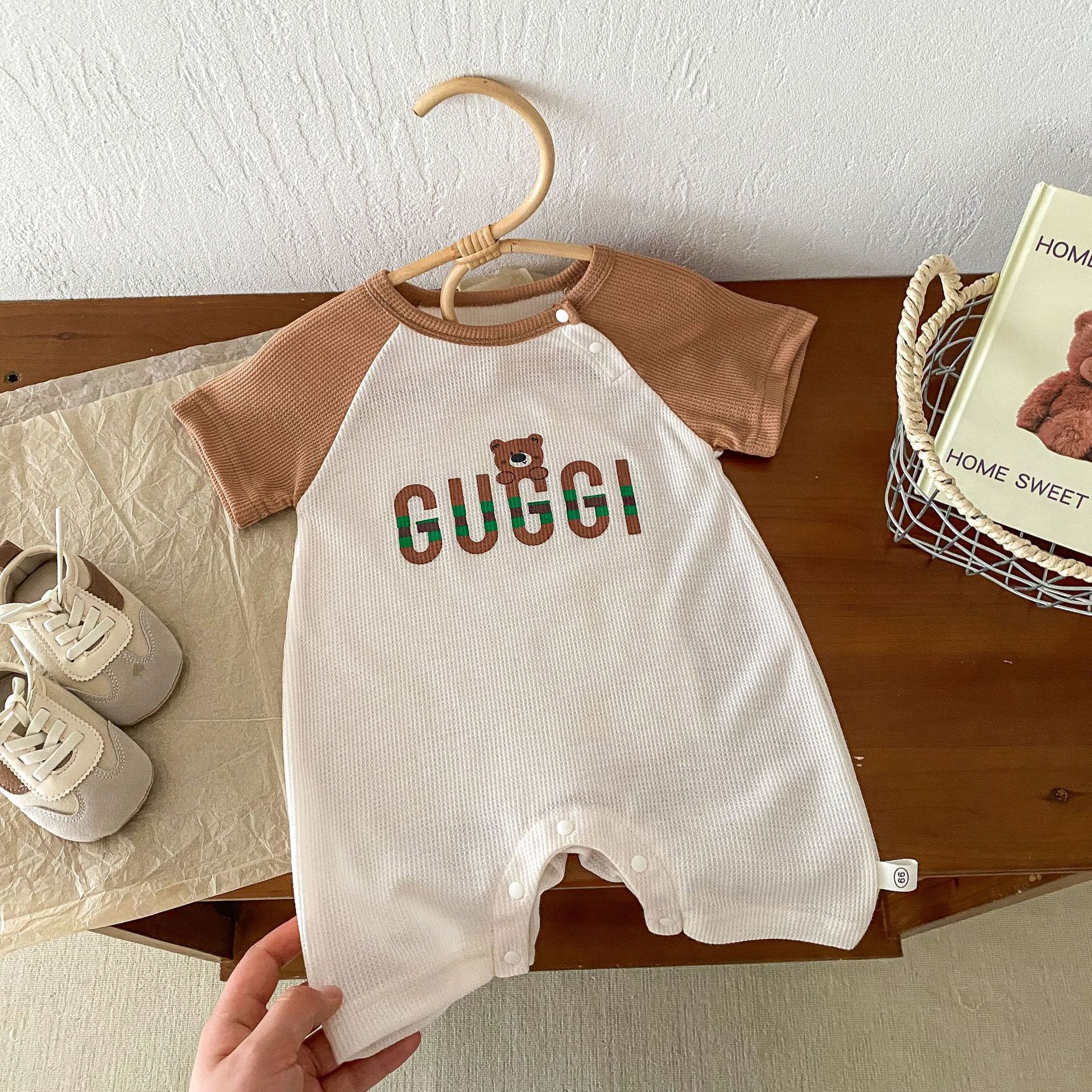 Baby letter Ha Yi, 0-2 years old summer boy and girl cartoon bear one-piece suit, baby wrap coat trendy AL546 full figure