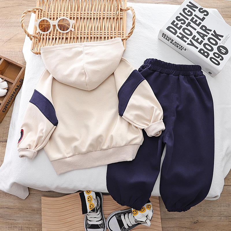 Girls' Autumn Set 2023 New Korean-style stylish hoodie for kids Boys' Spring and Autumn Trendy Sports Two-piece set Application Scenario