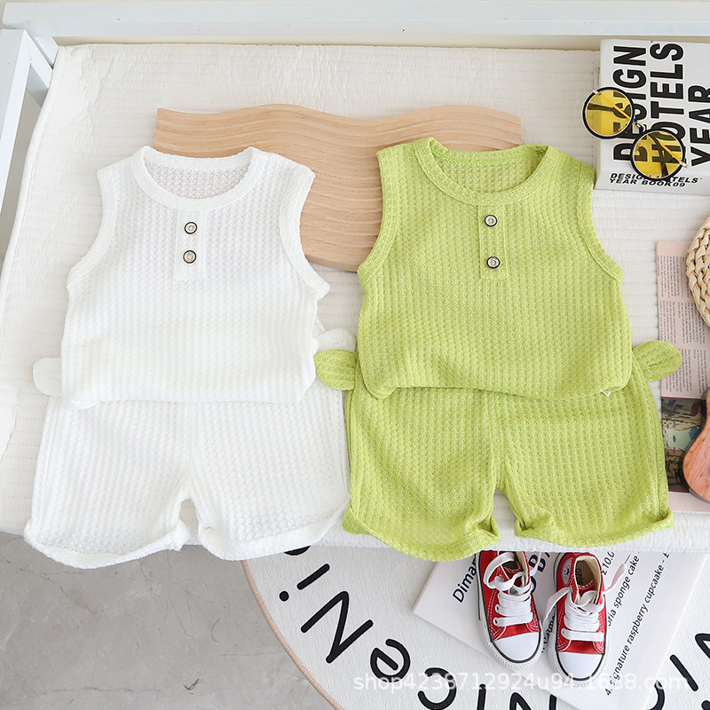 A new, stylish and casual Korean-style solid color waffle vest set for infants and toddlers in summer, a thin and breathable set full figure