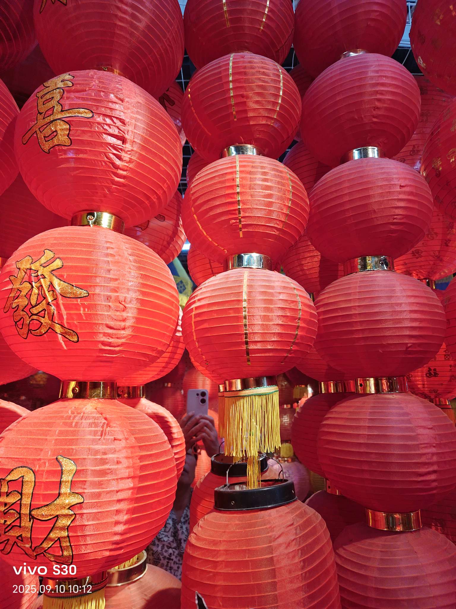 Steel wire lanterns, string lanterns, festival lanterns, new styles, old styles, welcome to order details Picture