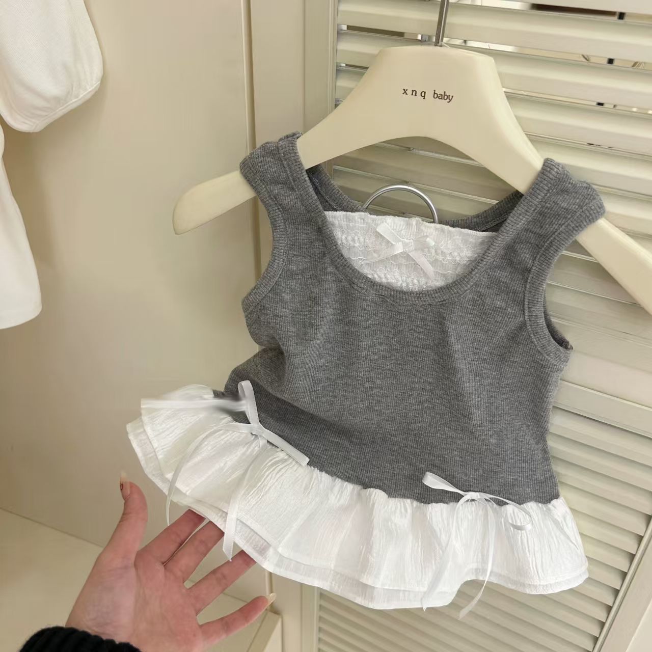 Children's and Girls' clothing set 2025 Summer New Style Children's lace patchwork vest Flower bud Shorts two-piece set sweet and trendy Application Scenario