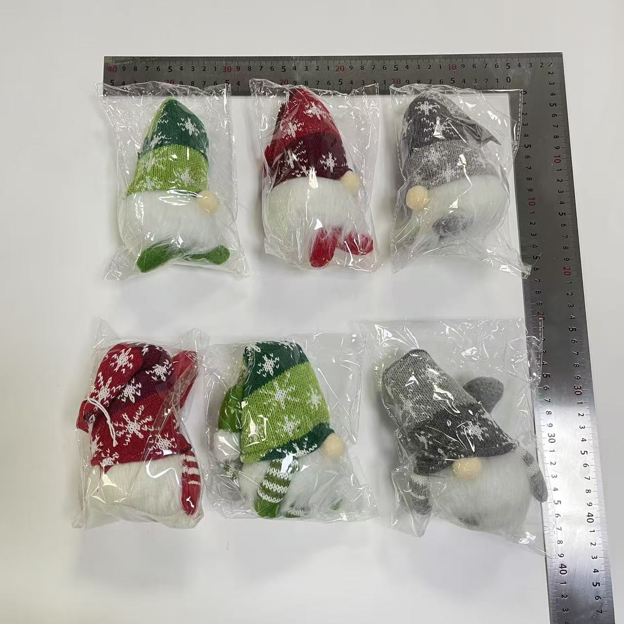 跨境新品圣诞节场景装扮道具发光带灯坐姿针织森林人公仔摆件批发详情图18