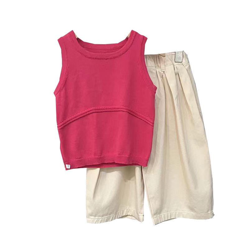Girls' Set 2024 Summer Edition: Korean-style stylish knitted niche design vest, trendy children's casual sleeveless top Item Picture