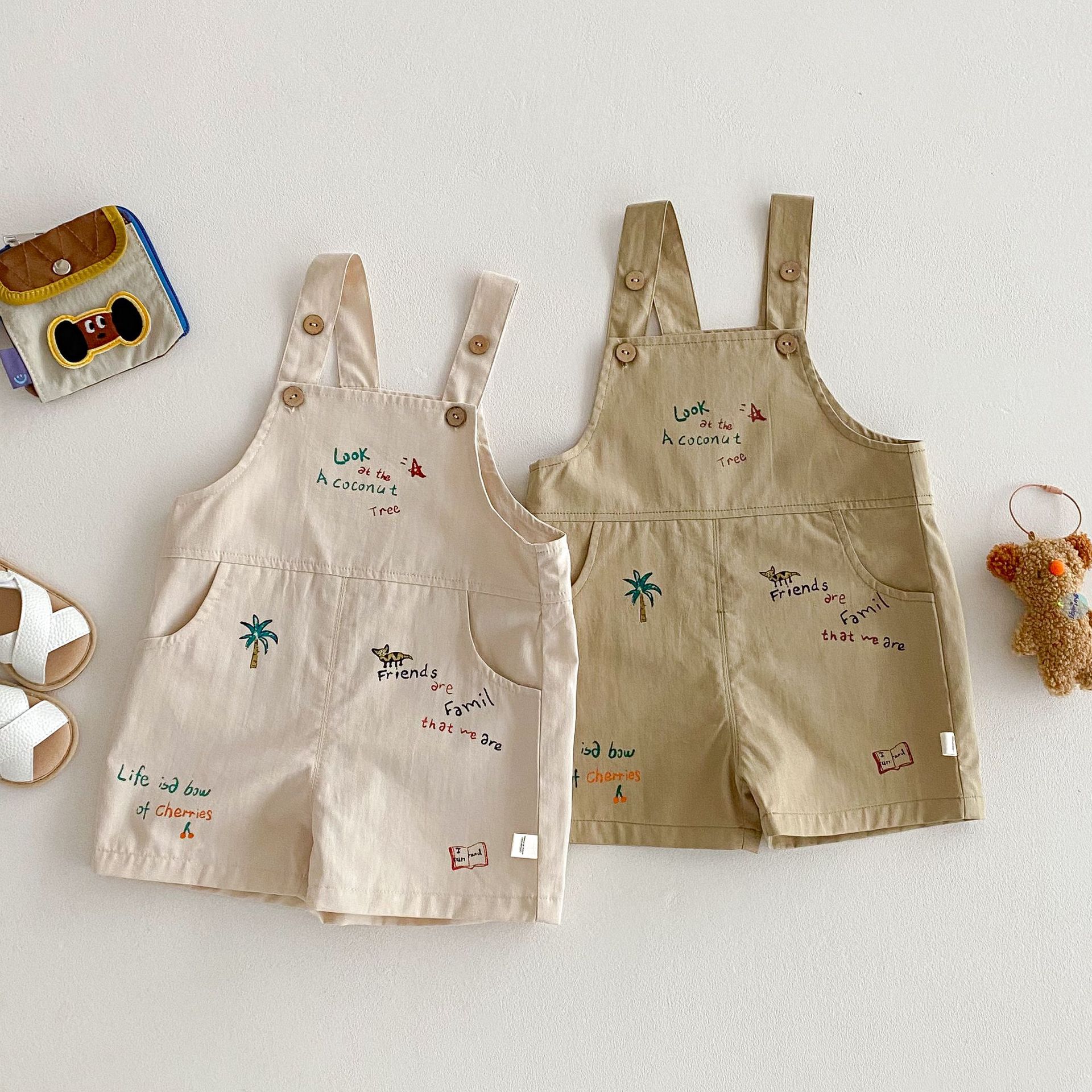 Children's solid-color vest 2025 new summer boys' simple and fashionable T-shirt, trendy baby Korean cartoon overalls Application Scenario